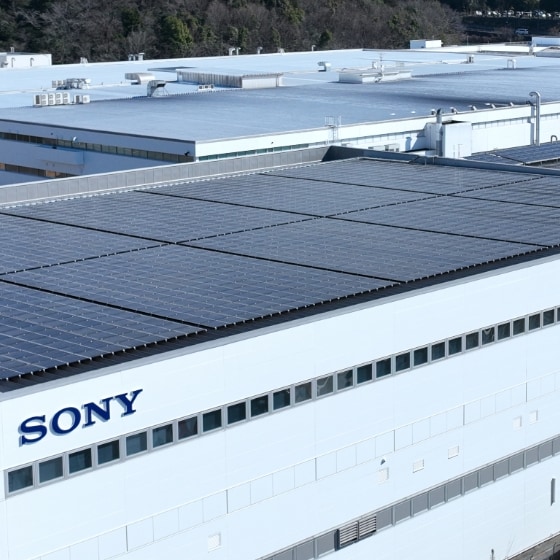 An image of a solar panel on the roof.