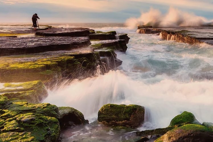 An image of quay and sea