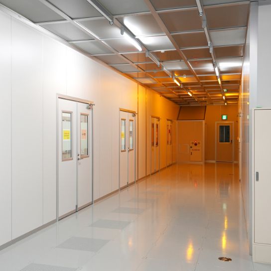 Photo of the corridor leading to the clean room