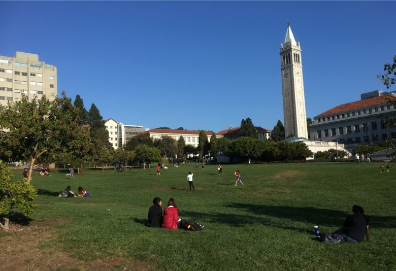 Photo of UC Berkeley's campas in Taishi Ano's university days 