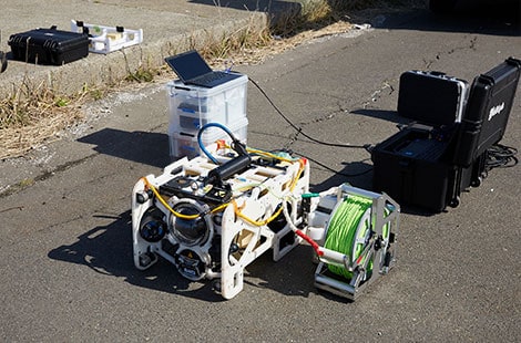 Image of an underwater drone equipped with an underwater 3D sensing system.