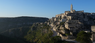 Example image showing an old city landscape