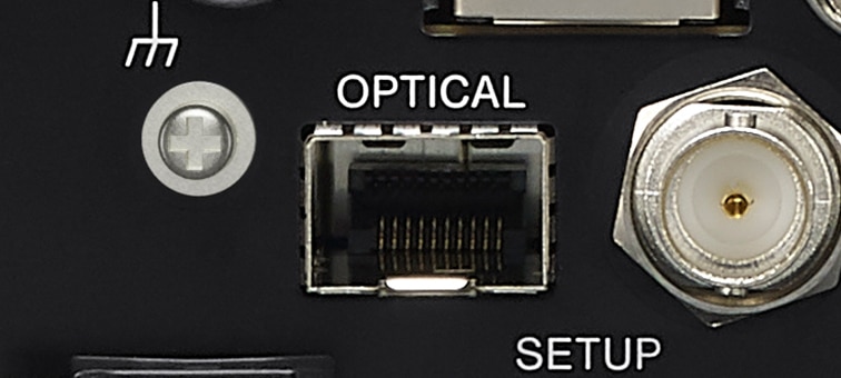 Product image of the FR7 optical output connector